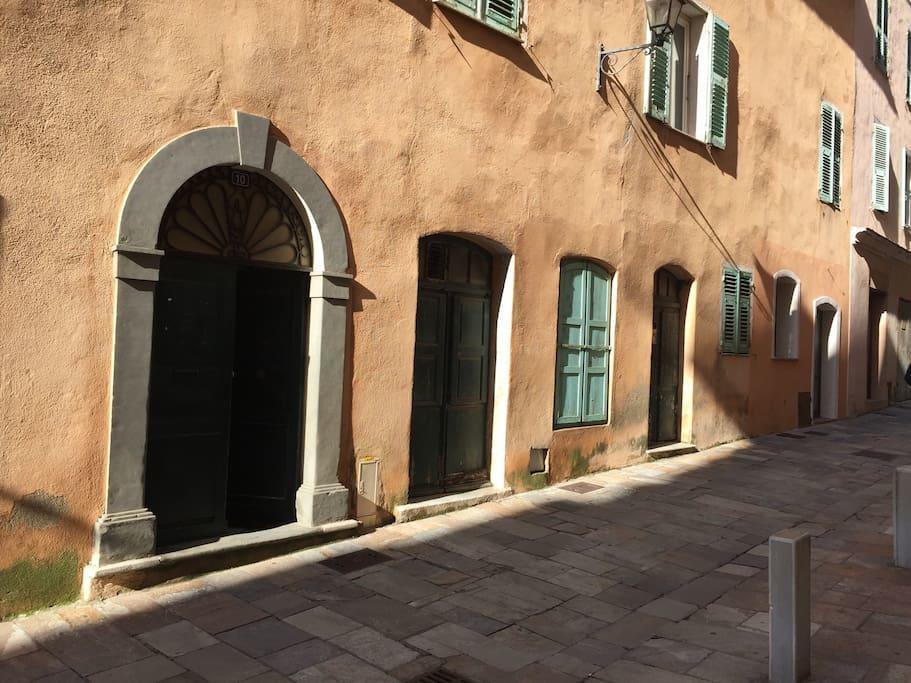 U Palazzu Ghejenuvese Apartman Bastia  Kültér fotó